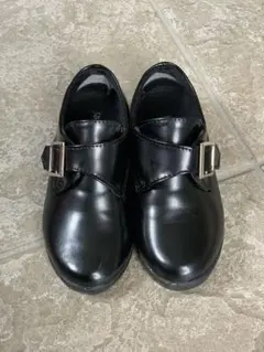 黒いバックル付きフォーマルシューズ　18cm