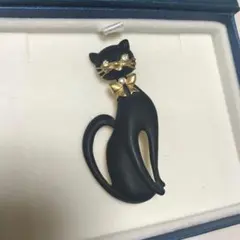 ブローチ 猫
