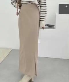 【mily bilet】スリット入りハイウエストIラインスカート　ベージュ M