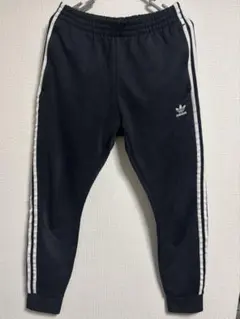 adidas ブラック ジャージパンツ ストライプ