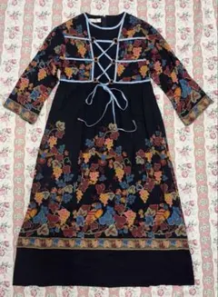 Chica エレガントな葡萄模様柄ワンピース