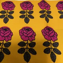marimekko マリメッコ　ヴィヒキルース　ハギレ　生地