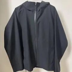 ユニクロ　ブロックテックパーカー　(3Dカット)ブラック　L