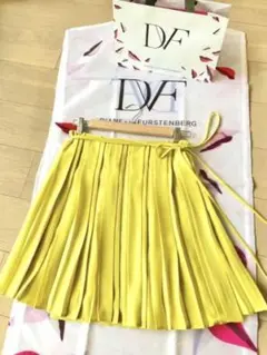 【DVF2号】陽射しの中で目を惹くレモン系ビビッドイエローカラーのラップスカートのサムネイル