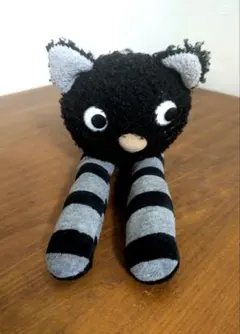 新品　俣野温子 マタノアツコ MEME 黒猫ぬいぐるみ　お花のバッグ　サンアロー あ・そ・ぼ」 ・ まんまるの目と、くたっとした体が 可愛い猫の