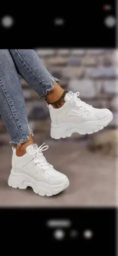 ホワイト 厚底スニーカー カジュアル