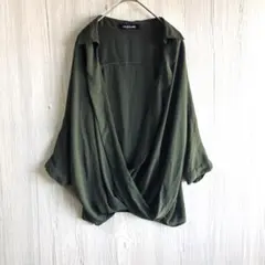 美品　セシルマクビー カシュクール ブラウス M カーキ とろみ素材 ドレープ