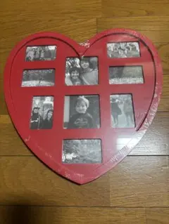 フライングタイガーハート型赤フォトフレーム