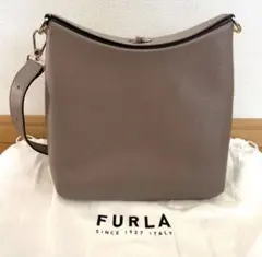 超美品✨】フルラ ミニリュック フリーダ バッグパック グレー レザー 