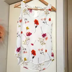 OLDNAVY フラワー　ボタニカル　ノースリーブ　V　ネックトップス