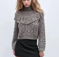 ZARA フリンジ付きニットセーター