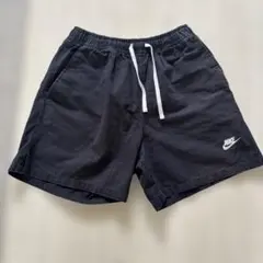 NIKE 黒 ショートパンツ　サイズM