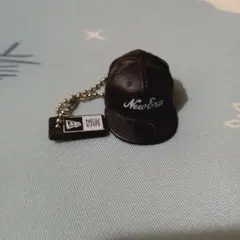 newera キーホルダー