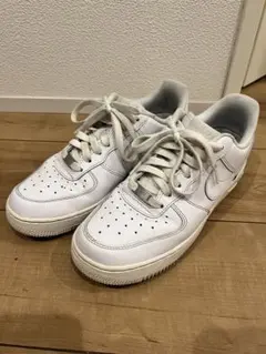 NIKE AIR FORCE 1 ホワイト スニーカー
