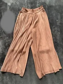 ユニクロ UNIQLO プリーツパンツ Mサイズ