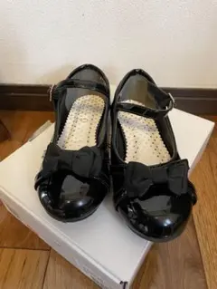 a.v.v フォーマルシューズ 19cm 女の子 入学式 エナメル リボン