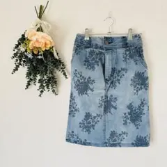 レディース タイトスカート デニムスカート Sサイズ / 花柄 ブルー ひざ丈