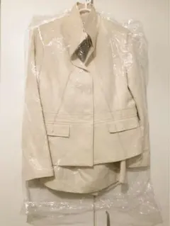 大きいサイズほぼ新品スカートスーツ☆定価5万円⤴︎︎︎お仕事に♡