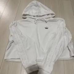 adidas レディース ショート丈パーカー Sサイズ