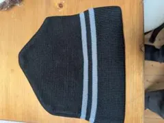 黒ストライプニット帽