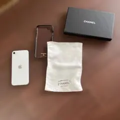 CHANEL マトラッセ(ラムスキン)iPhone SEカバーのサムネイル