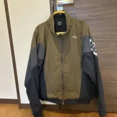 Oakley ナイロンジャケット オリーブ/グレー
