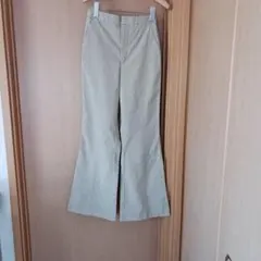 GU チェック柄 フレアパンツ