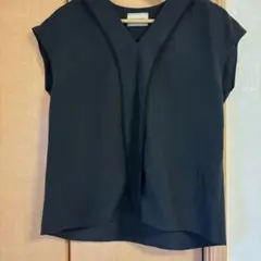 united arrows ネイビートップス