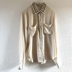 ラグナムーン　パール装飾付きクリーム色長袖シャツ