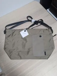 Item thumbnail for item e1714f15-90e2-4e60-af1c-f2e495af59dd