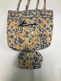 vera bradley　トートとコスメポーチのサムネイル