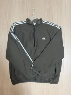 adidas オリーブグリーン ジップアップジャケット