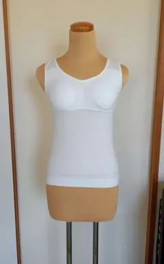 カップ付きタンクトップ　M　白のサムネイル
