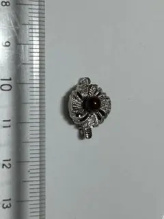 シルバー花形クラスプ、ラピスラズリ付き