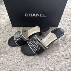 CHANEL サンダル 刺繍 ブラック ホワイト36のサムネイル