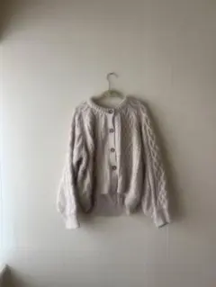アイボリー ケーブルニット カーディガン