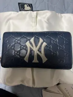 【✨入手困難 コラボ✨】グッチ 長財布 ヤンキース シマ ネイビー ロゴ gg ✨入手困難 コラボ✨】グッチ 長財布 ヤンキース シマ ネイビー