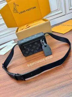 LOUIS VUITTON ボディバッグ ブラック