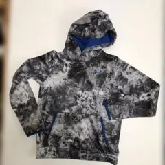 Under Armour 迷彩柄 フード付きパーカー　150cm