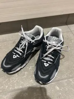 new balance725 ブラック/グレー スニーカー