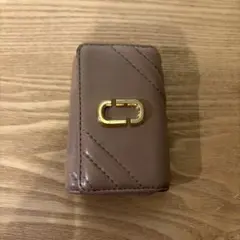 MARC JACOBS ベージュラムレザーキーケース