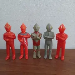 M*P様 【レア】当時物　ブルマァク ミニサイズ ウルトラセブン 赤成型 体無塗 ブルマァク ウルトラセブン ミニサイズ 赤成型 体無塗装 ソフビ