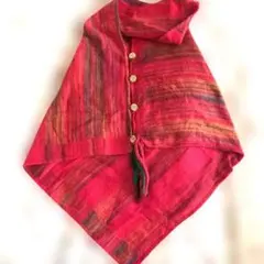 赤いストライプが可愛い 肩掛けにもひざ掛けにもなるストール