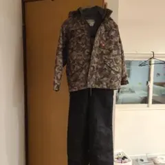 Item thumbnail for item c0a3d86f-89c0-45a8-9e4b-927394a6b600