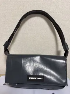 Item thumbnail for item 4dbc21ff-ea5a-490f-913b-fe37e302c06f