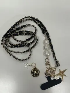 【新品・未使用】CHANELノベルティカメリアチャームとスマホストラップセット