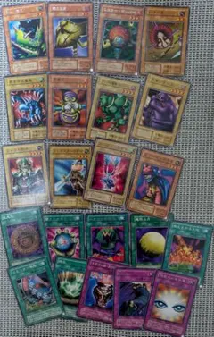 遊戯王 初期・2期まとめ売り（字レア・ノーマル22枚）