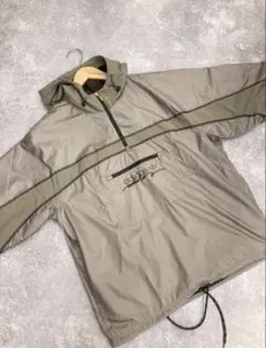 adidas ナイロン　アノラックパーカー