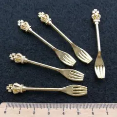 4セット⭐大きめ王冠フォーク(ゴールド).。.:*5個♡チャーム