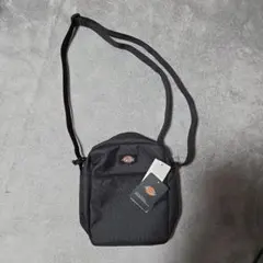 ブラックナイロンショルダーバッグ